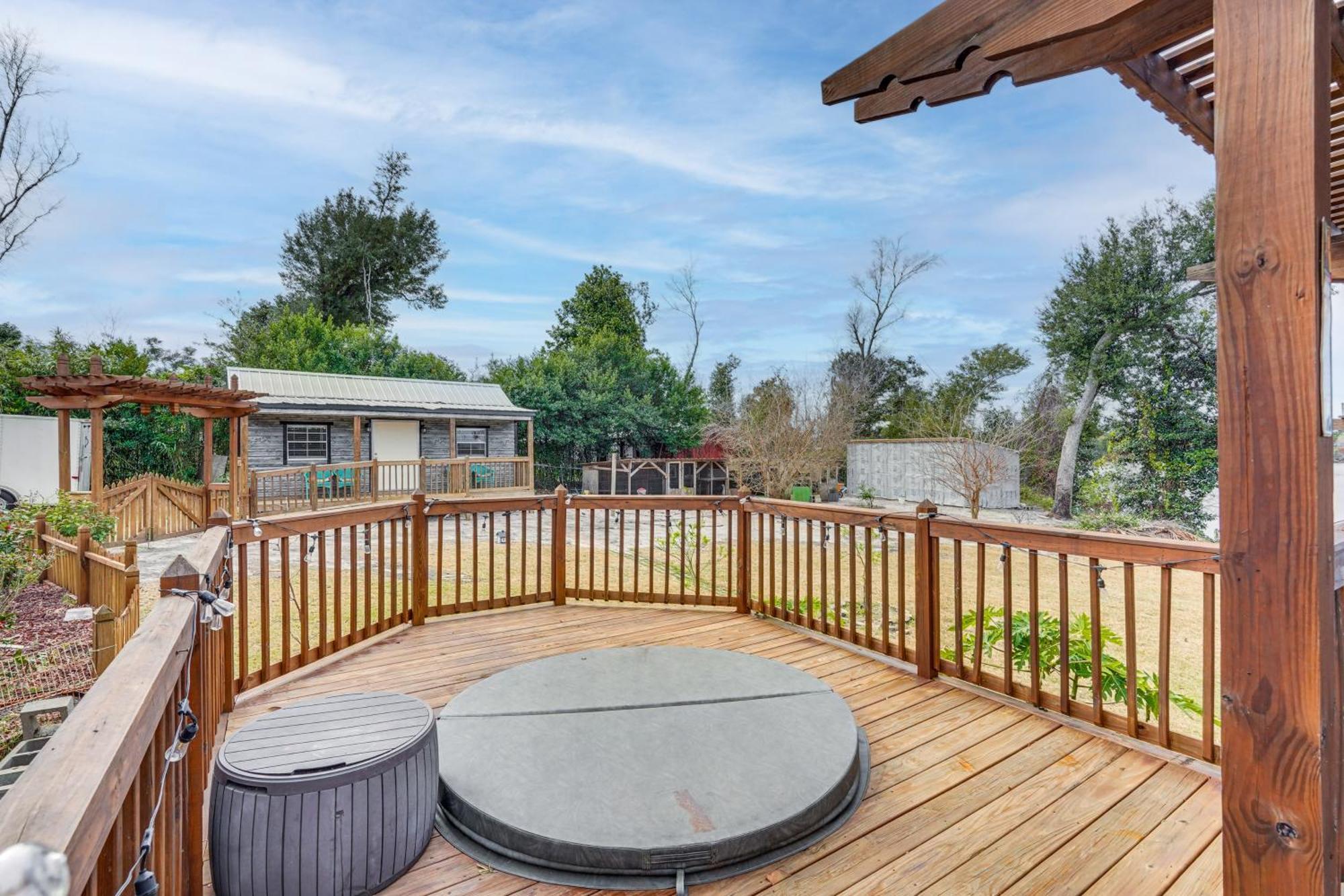 Lakefront Panama City Studio With Hot Tub Access מראה חיצוני תמונה