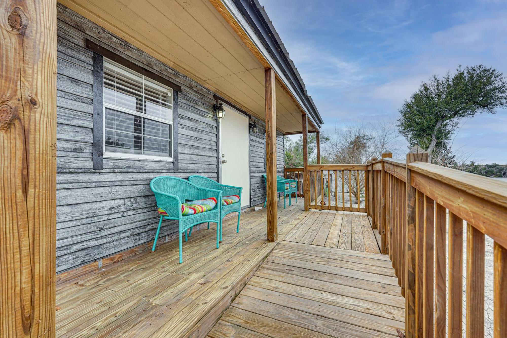Lakefront Panama City Studio With Hot Tub Access מראה חיצוני תמונה
